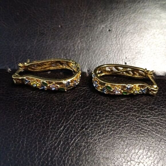 Horseshoe Shaped Gold Earrings Rhinestone Flowers Safety Hook - Picture 6 of 8